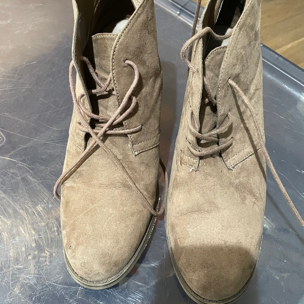 Beige booties - Picture 2 of 3